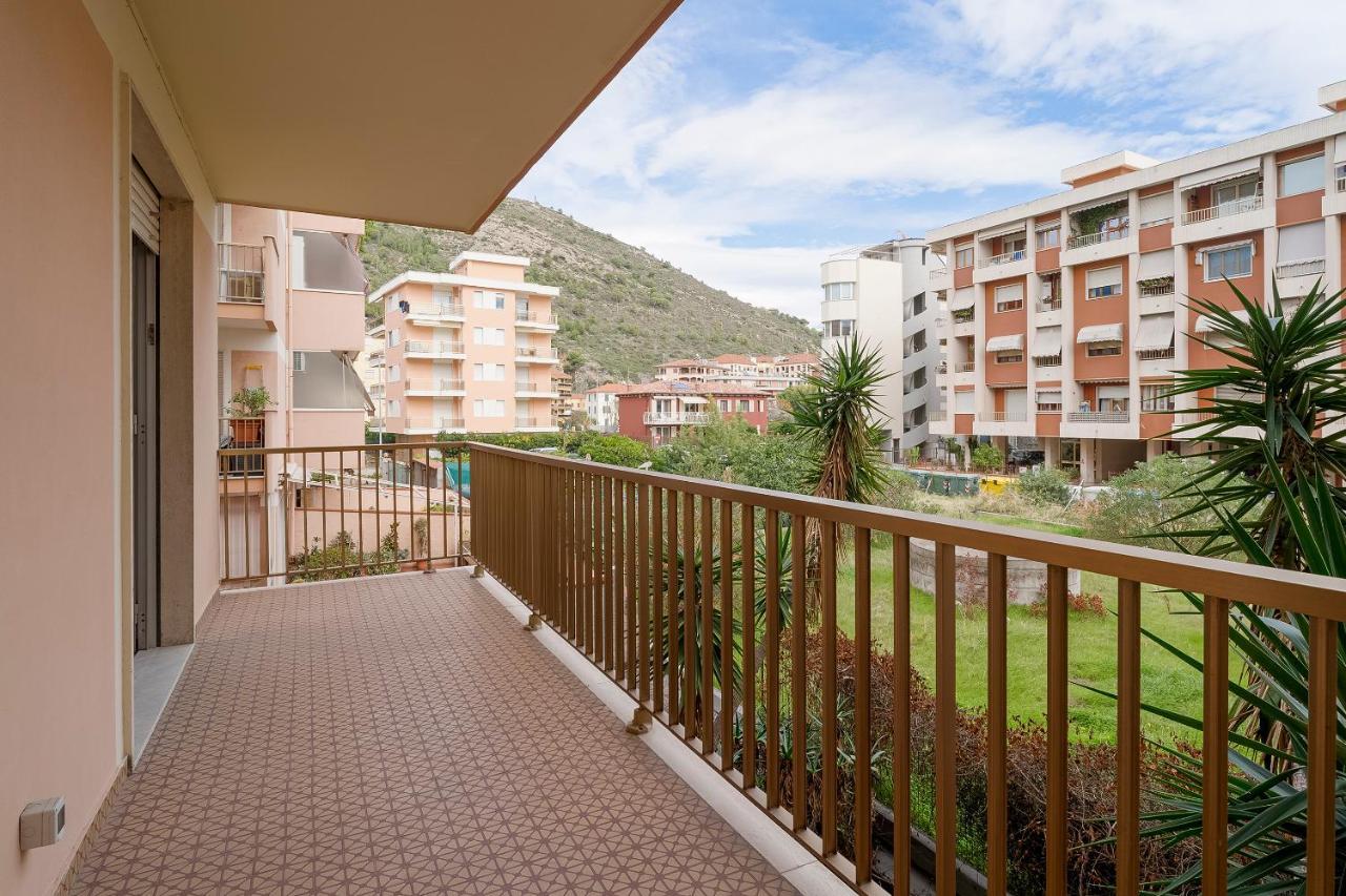 Apartamento Near The Sea - Wifi And Parking Ventimiglia Exterior foto