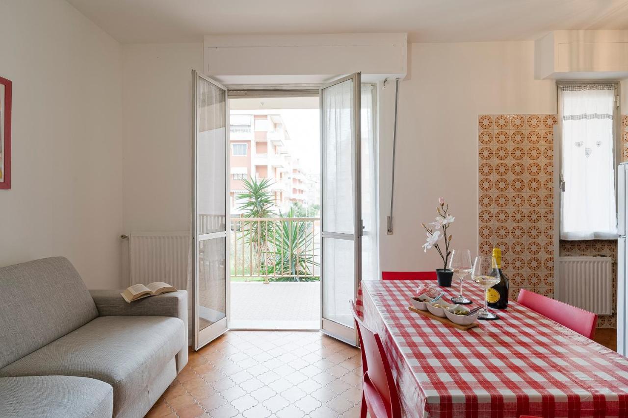 Apartamento Near The Sea - Wifi And Parking Ventimiglia Exterior foto