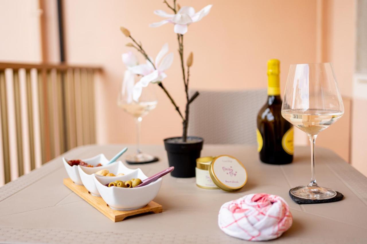 Apartamento Near The Sea - Wifi And Parking Ventimiglia Exterior foto